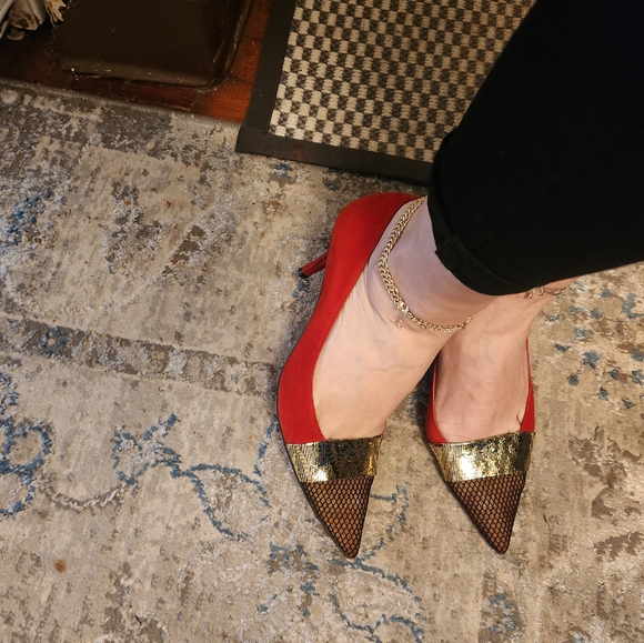 Beautiful rare kitten heel CL - Picture 4 of 4